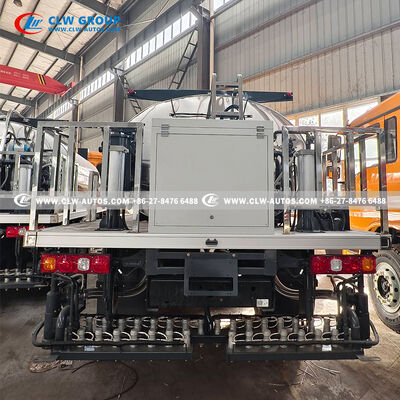 Shacman L3000 6m³ Capacity Asphalt Distributor Truck with Uniform Spraying System and Integrated Heating System